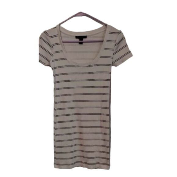 Forever 21 Dresses & Skirts - Forever 21 white and black stripe bodycon T-shirt Dress